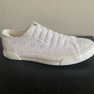 White lace rocket dog shoes